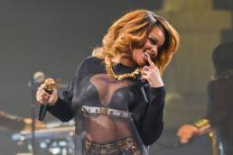 Rihanna beim Konzert in der Lanxess-Arena in Köln.